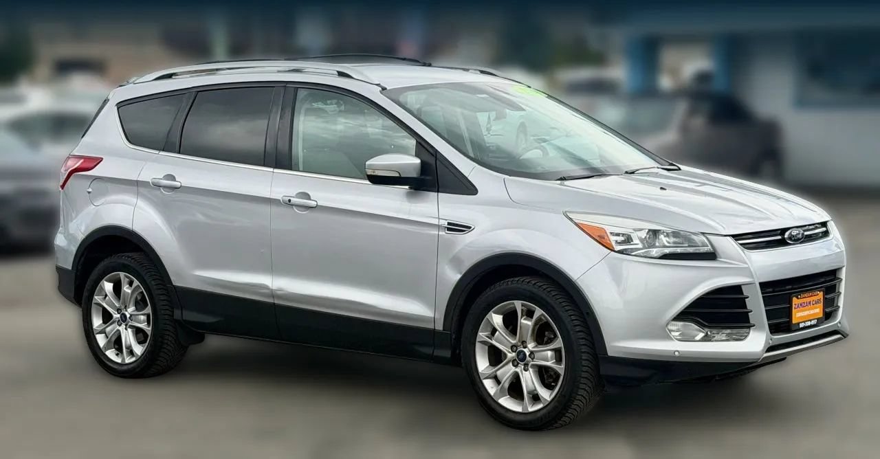 Used 2014 Ford Escape Titanium w/ Equipment Group 401A AWD/4WD image 9