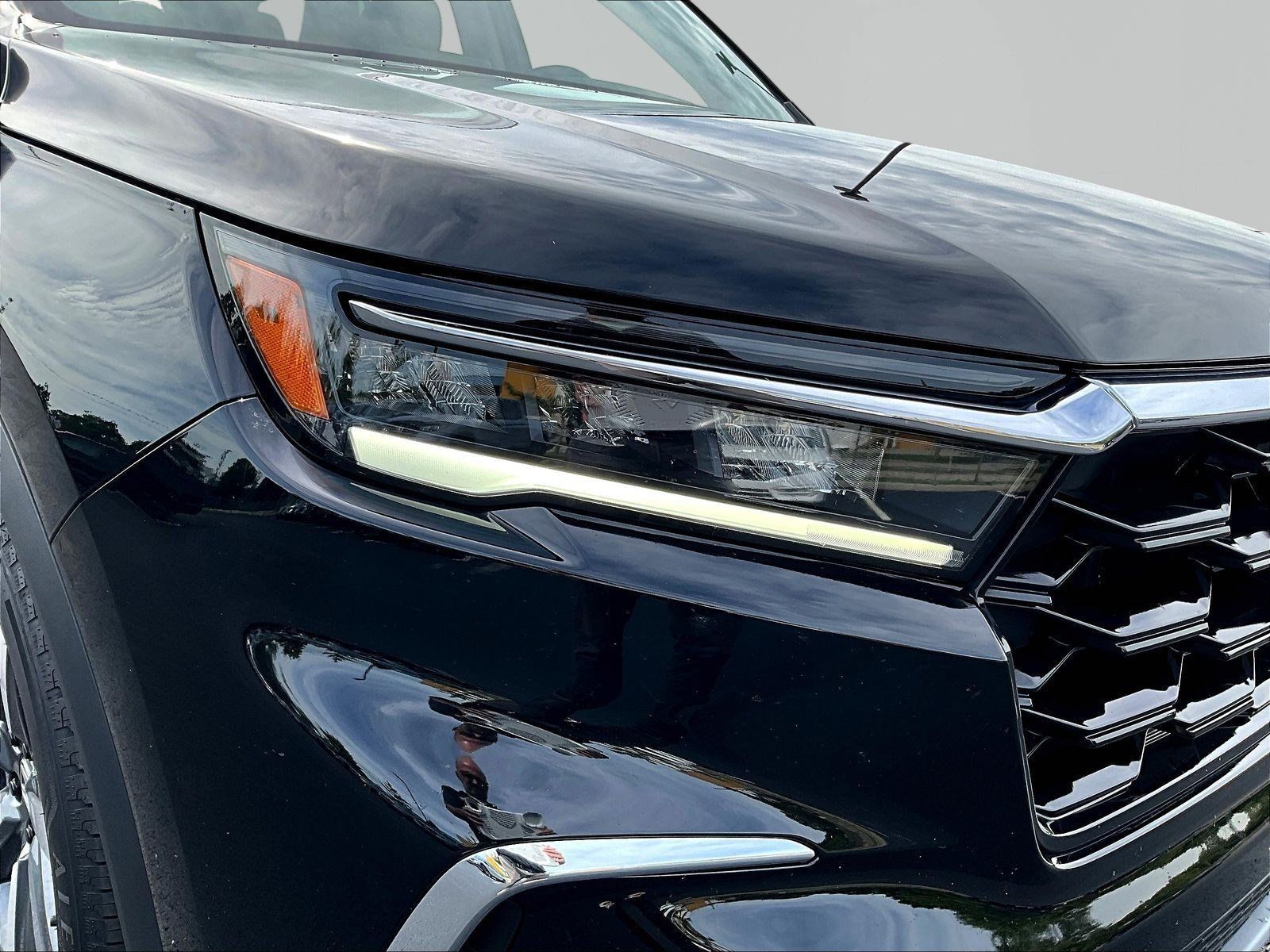 Used 2025 Honda Pilot Elite image 33