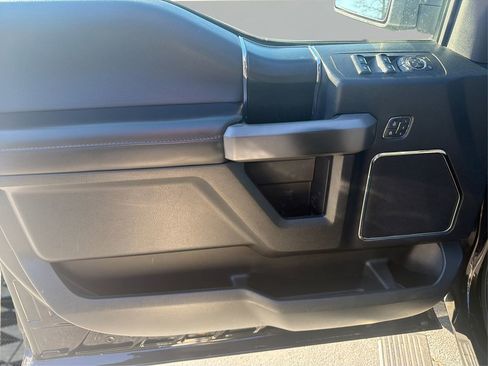 Used 2019 Ford F150 Platinum w/ Equipment Group 701A Luxury image 22