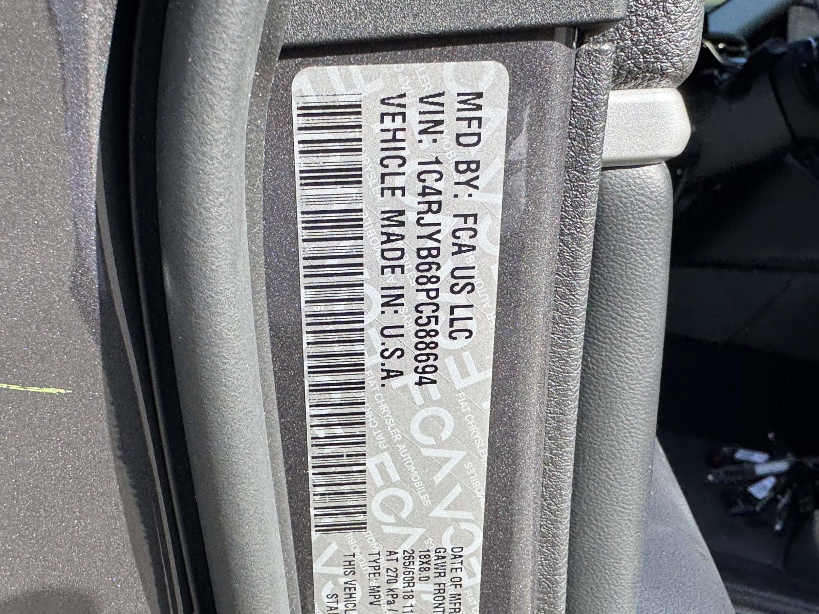 Used 2023 Jeep Grand Cherokee 4WD 4xe image 19