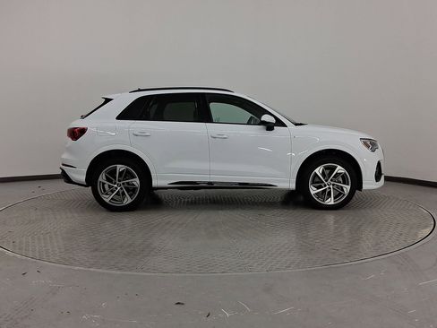 New 2025 Audi Q3 2.0T Premium image 8