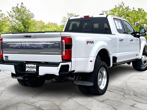 Used 2024 Ford F450 Platinum w/ FX4 Off-Road Package image 13