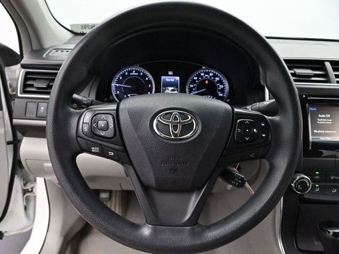 Used 2015 Toyota Camry LE FWD image 14