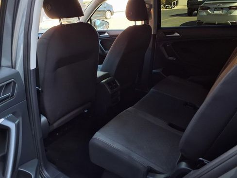Used 2021 Volkswagen Tiguan S image 17
