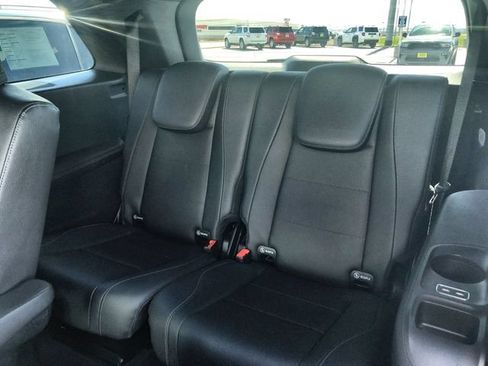 Used 2024 Mercedes-Benz GLS 450 4MATIC image 24
