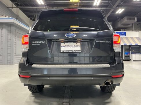 Used 2018 Subaru Forester 2.5i Limited AWD/4WD image 6