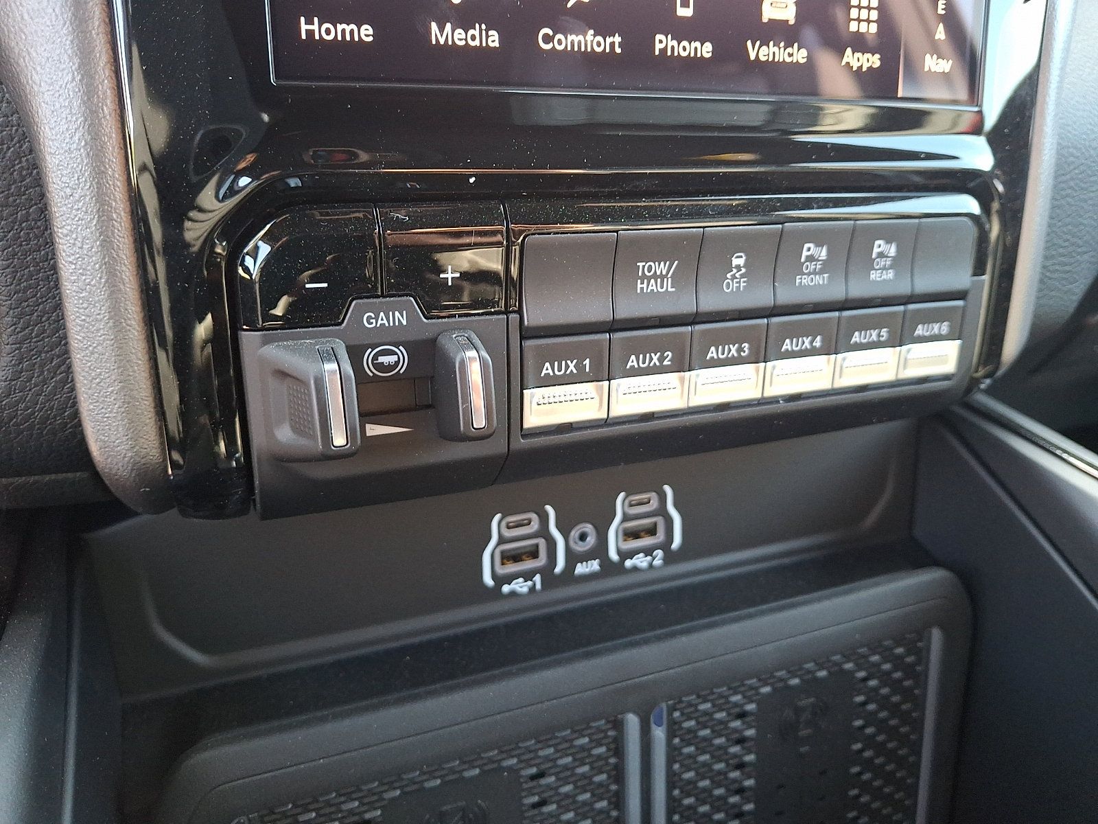 New 2026 RAM 2500 Rebel w/ Rebel Level 1 Equipment Group AWD/4WD image 19