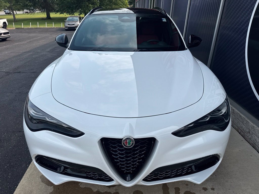 New 2026 Alfa Romeo Stelvio Sprint AWD/4WD image 9