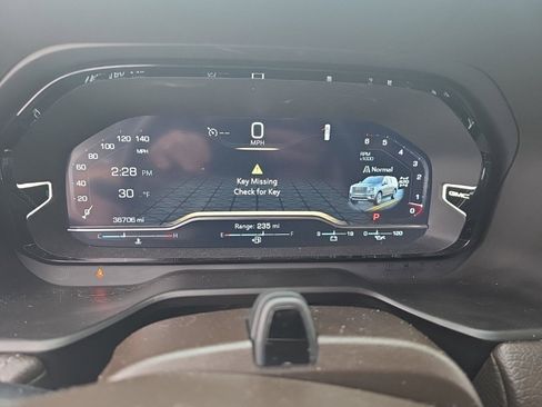 Used 2024 GMC Yukon XL Denali w/ Denali Reserve Package image 9