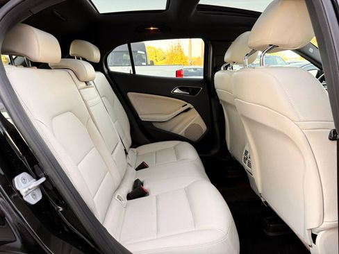 Used 2015 Mercedes-Benz GLA 250 4MATIC image 25
