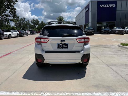 Used 2018 Subaru Crosstrek 2.0i Premium AWD/4WD image 5