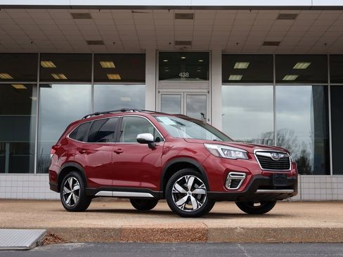 Used 2020 Subaru Forester Touring image 2