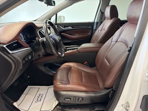 Used 2019 Buick Enclave Avenir w/ Avenir Technology Package AWD/4WD image 22