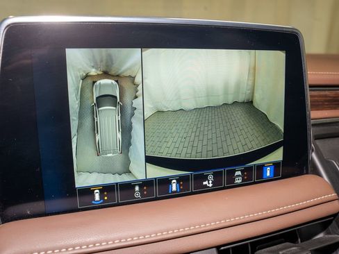 Used 2023 Chevrolet Tahoe High Country w/ Premium Package 2 image 16