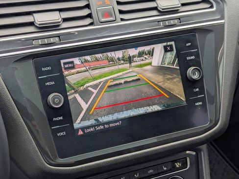 Used 2018 Volkswagen Tiguan S AWD/4WD image 18
