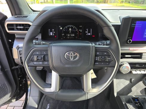 New 2026 Toyota 4Runner SR5 AWD/4WD image 30