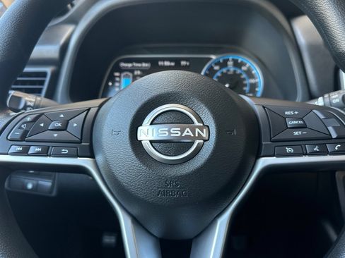 Used 2024 Nissan Leaf S FWD image 23