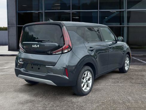 Used 2024 Kia Soul LX w/ Option Group 015 FWD image 5