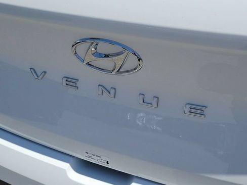New 2026 Hyundai Venue SEL FWD image 28