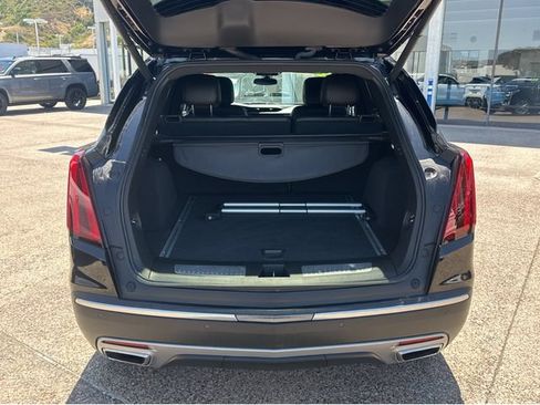 Certified 2022 Cadillac XT5 Premium Luxury FWD image 32