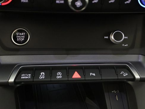 Used 2024 Audi Q3 2.0T Premium Plus w/ Premium Plus Package image 49