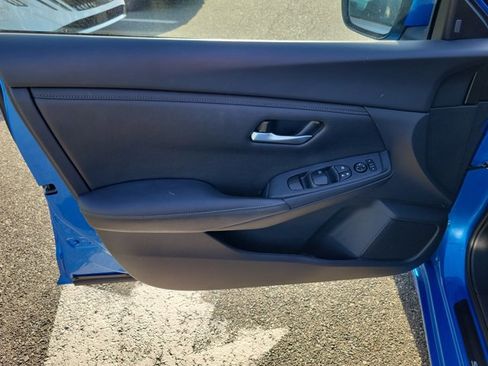 Used 2025 Nissan Sentra SV FWD image 13