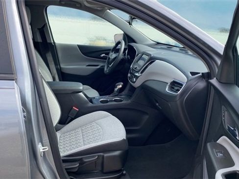 Used 2023 Chevrolet Equinox LS w/ LS Convenience Package image 13
