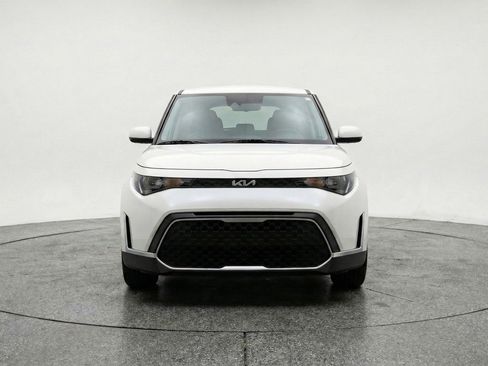 Used 2025 Kia Soul LX w/ LX Technology Package image 2