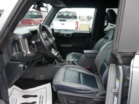 Used 2023 Ford Bronco Outer Banks image 2