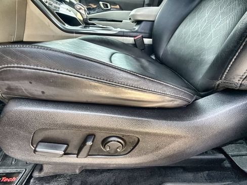 Used 2022 Kia Carnival EX FWD image 12