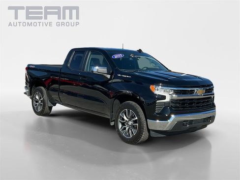 Used 2022 Chevrolet Silverado 1500 LT image 1