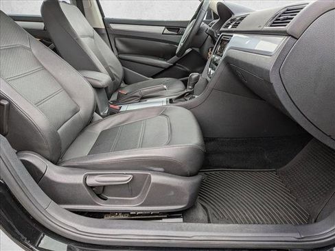 Used 2012 Volkswagen Passat TDI SE image 21