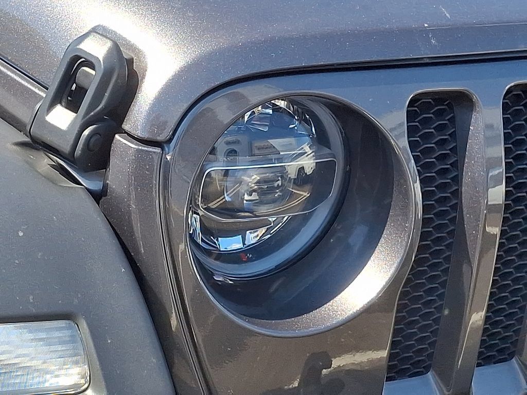 Used 2021 Jeep Wrangler Unlimited Sport AWD/4WD image 9