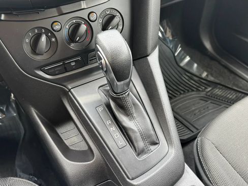 Used 2014 Ford Focus S FWD image 31