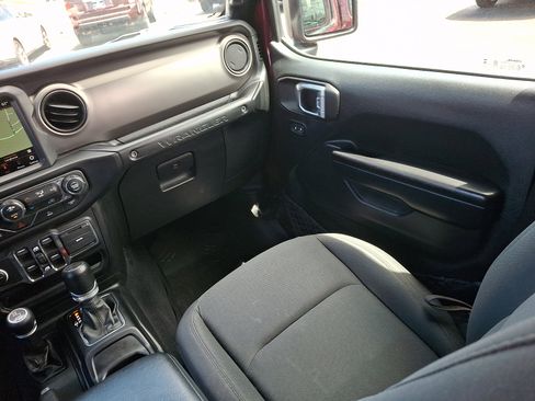 Used 2021 Jeep Wrangler Unlimited Sport AWD/4WD image 12