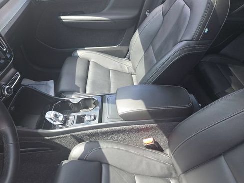 Used 2026 Volvo XC40 B5 Plus AWD/4WD image 21