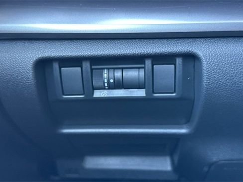 Used 2025 Subaru Impreza 2.0i image 29