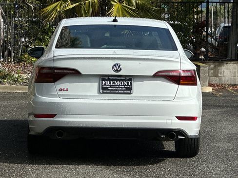 Used 2019 Volkswagen Jetta GLI Autobahn FWD image 4