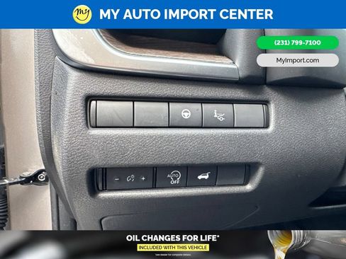 Used 2025 Nissan Rogue Platinum w/ Platinum Premium Package FWD image 13