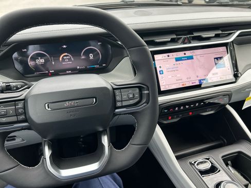 New 2026 Jeep Cherokee Limited AWD/4WD image 24