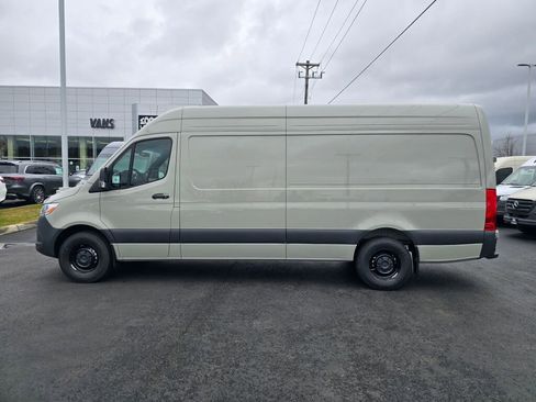 New 2025 Mercedes-Benz Sprinter 2500 image 3