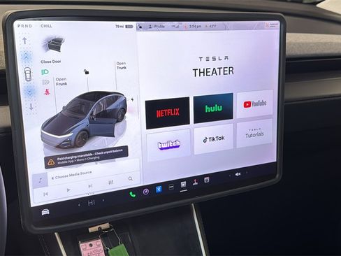 Used 2026 Tesla Model Y 2WD image 30