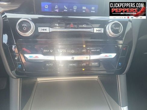 Used 2023 Ford Explorer Limited w/ Limited Technology Package image 22