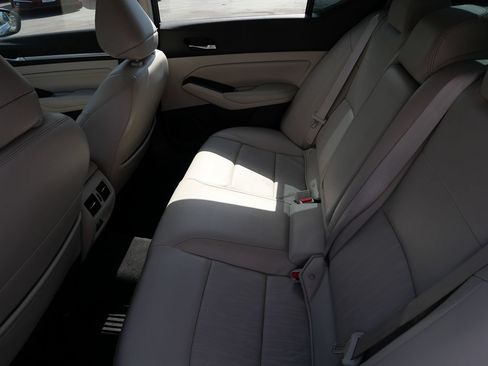 Used 2022 Nissan Altima 2.5 Platinum AWD/4WD image 24