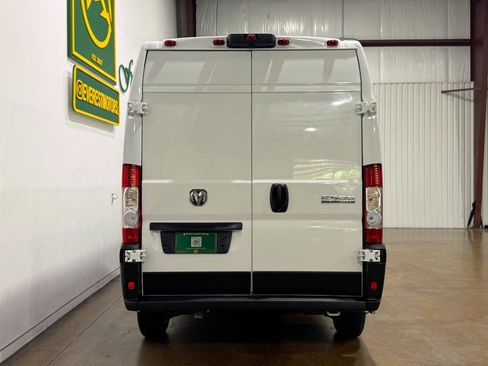 Used 2025 RAM ProMaster 2500 w/ Convenience Group FWD image 7