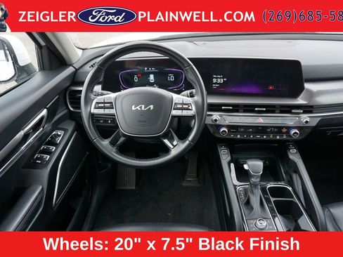 Used 2025 Kia Telluride S AWD/4WD image 14