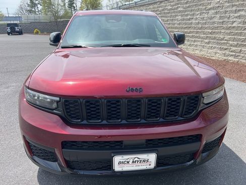 New 2025 Jeep Grand Cherokee L Altitude image 4