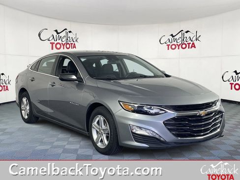 Used 2024 Chevrolet Malibu LT image 1