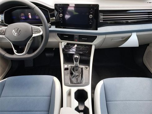 New 2025 Volkswagen Jetta SE image 8