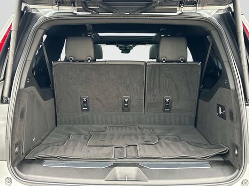 Used 2023 Cadillac Escalade ESV Sport image 19